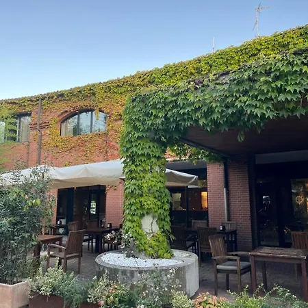 Sofia, Golf Club Formigine 公寓 *