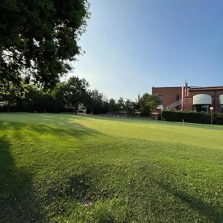 Daire Sofia, Golf Club Formigine Colombaro (Modena)