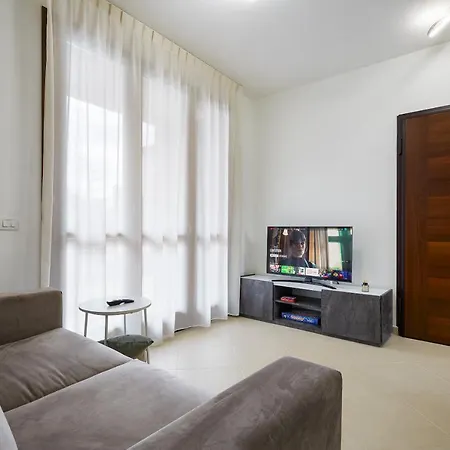 Sofia, Golf Club Formigine Apartment *